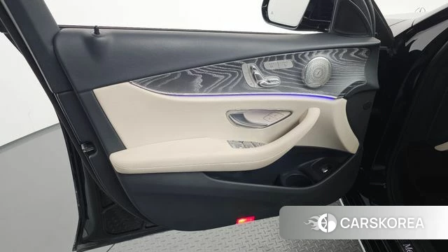 Mercedes-Benz E-Class W213 id 4623859 из Кореи 16