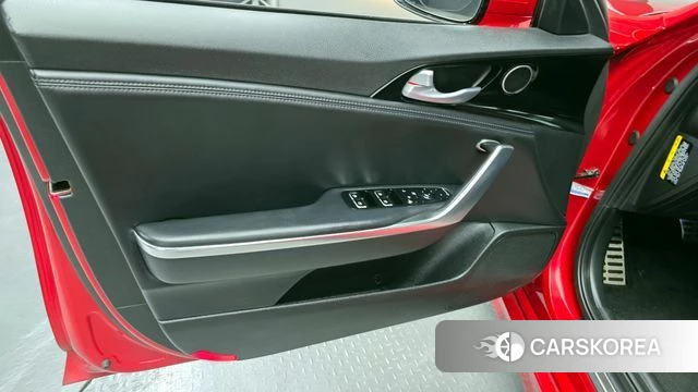 Kia Stinger id 4284663 из Кореи 16