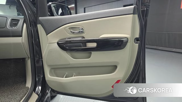 Kia The New Carnival id 4895425 из Кореи 16