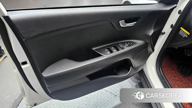 Kia Stonic id 4232598 из Кореи 16