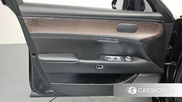 Genesis G90 (RS4) id 4414843 из Кореи 16