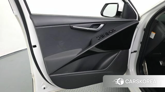 Kia Di Ol Nu Niro id 4641335 из Кореи 16