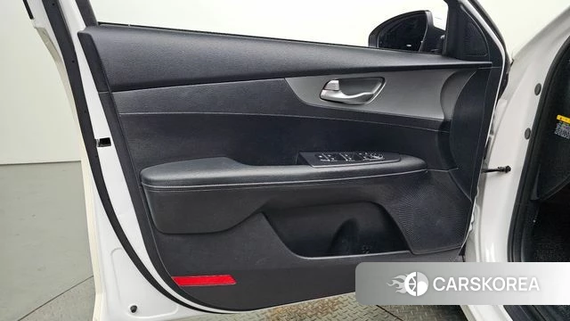 Kia Come New K3 id 4496626 из Кореи 16