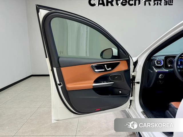 Mercedes-Benz Class C id 3888691 из Китая 16