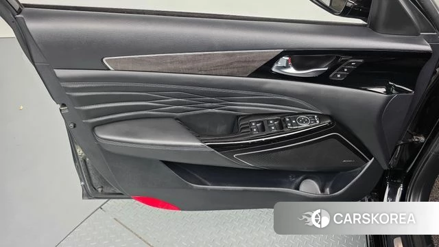 Kia K7 Premier Hybrid id 4907347 из Кореи 16