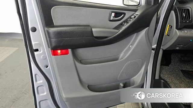 Hyundai The New Grand Starex id 4477407 из Кореи 16