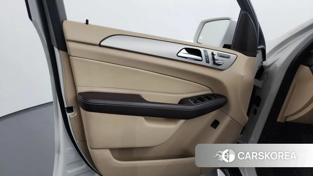 Mercedes-Benz GLE - Class W166 id 4295006 из Кореи 16