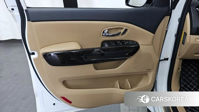 Kia The New Carnival id 4703521 из Кореи 16
