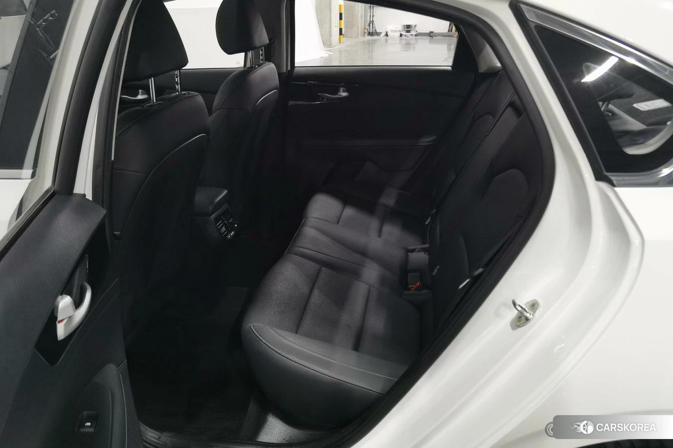 Kia K3 id 4514012 из Китая 16