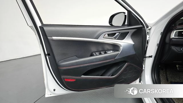 Genesis The New G70 id 4741415 из Кореи 16