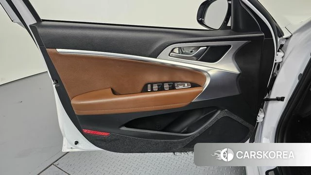 Genesis G70 id 4310928 из Кореи 16