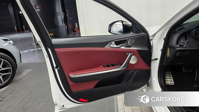 Kia Stinger id 4416943 из Кореи 16