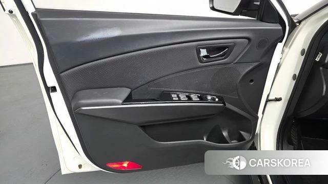 Ssangyong Tivoli Air id 4246113 из Кореи 16