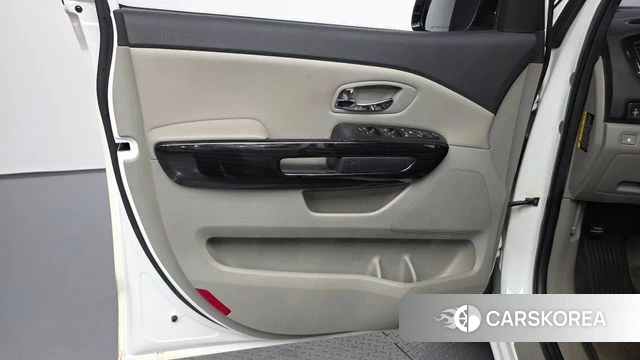 Kia The New Carnival id 4737217 из Кореи 16