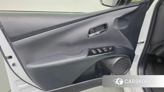 Toyota Prius 4th Generation id 4323063 из Кореи 16