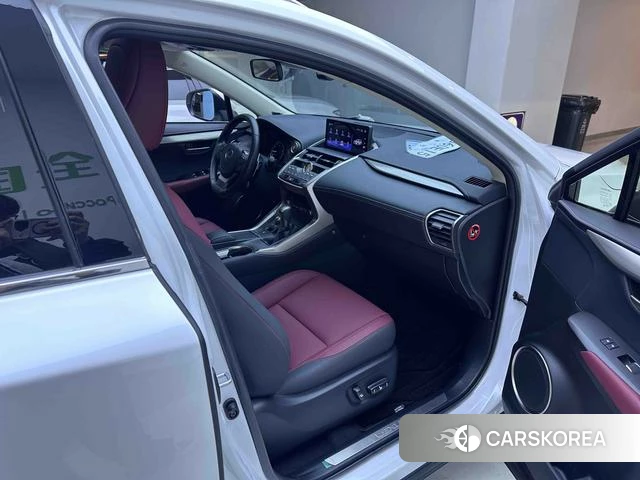 Lexus NX id 4374480 из Китая 16