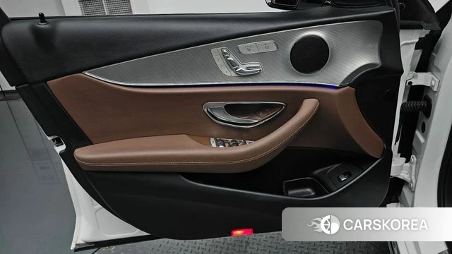 Mercedes-Benz E-Class W213 id 4574621 из Кореи 16