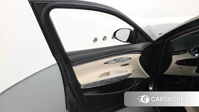 Genesis GV70 id 4692096 из Кореи 16