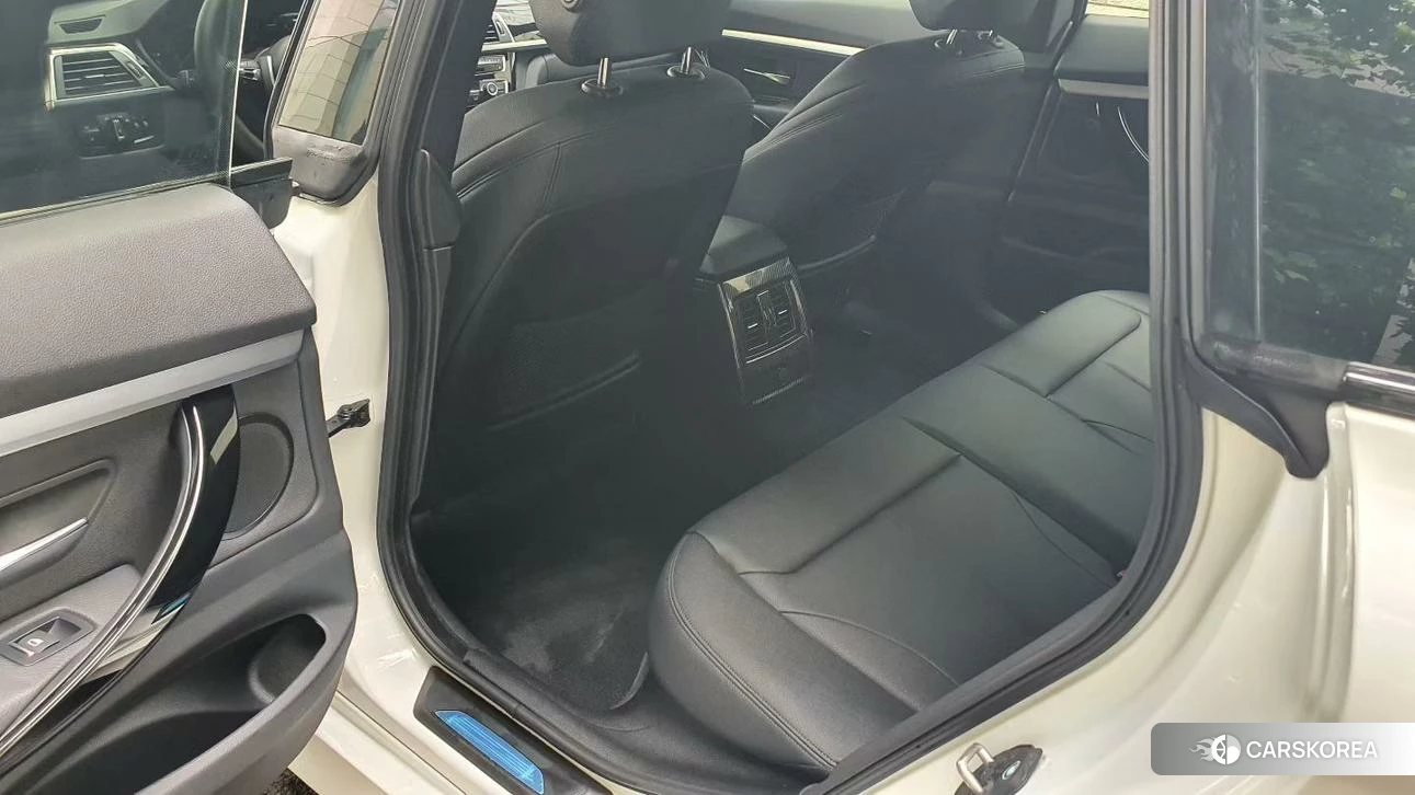 BMW 3 series GT id 4467366 из Китая 16