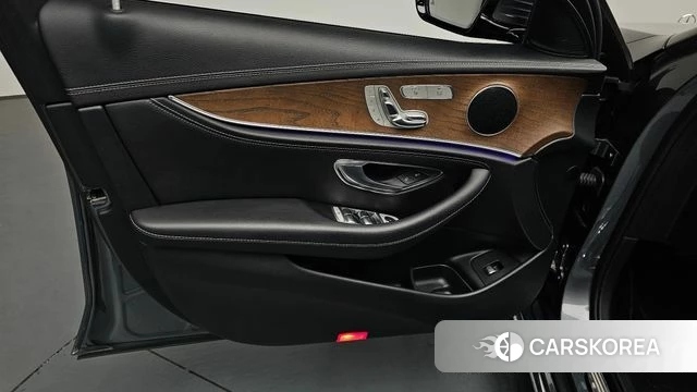 Mercedes-Benz E-Class W213 id 4447307 из Кореи 16