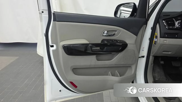 Kia The New Carnival id 4918540 из Кореи 16