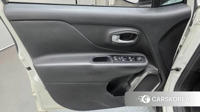 Jeep Renegade id 4894988 из Кореи 16