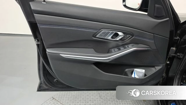 BMW 3 Series (G20) id 4495133 из Кореи 16