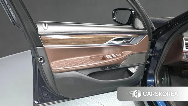 BMW 7 Series (G11) id 4496452 из Кореи 16