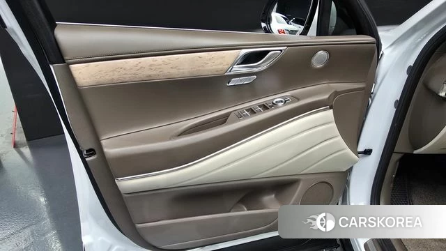 Genesis GV80 id 4481960 из Кореи 16