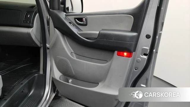Hyundai The New Grand Starex id 4501526 из Кореи 16
