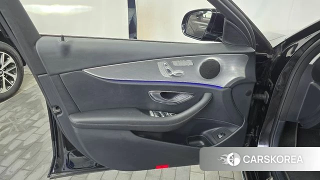 Mercedes-Benz E-Class W213 id 4568270 из Кореи 16