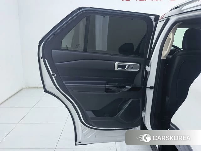 Ford Explorer id 4392099 из Китая 16