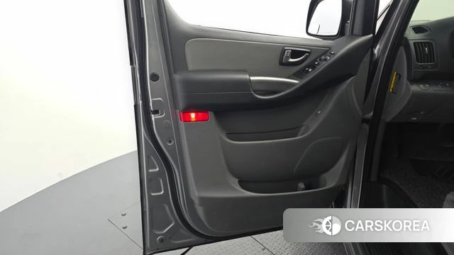 Hyundai The New Grand Starex id 4581091 из Кореи 16