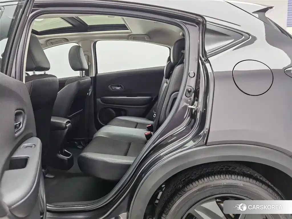 Honda Vezel id 4547302 из Китая 16