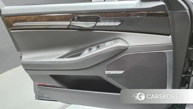 Genesis G90 id 4543215 из Кореи 15