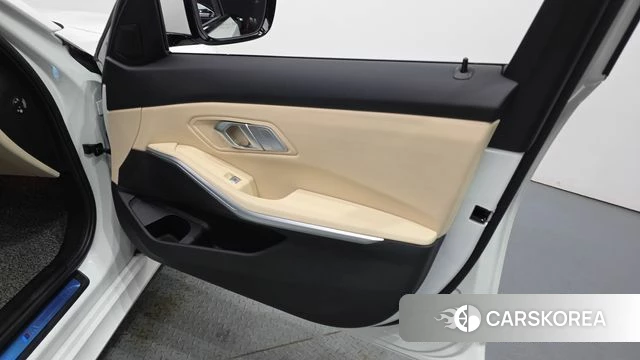 BMW 3 Series (G20) id 4292588 из Кореи 16