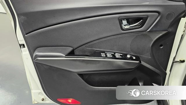 Ssangyong Tivoli Air id 4742338 из Кореи 16
