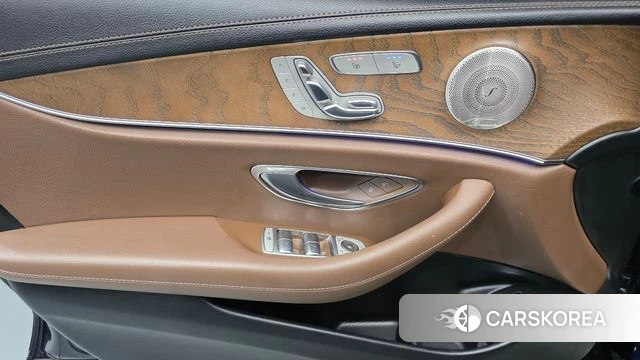 Mercedes-Benz E-Class W213 id 4507519 из Кореи 16