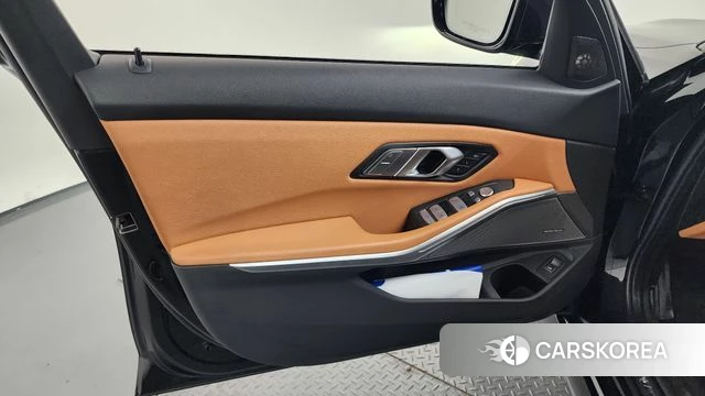 BMW 3 Series (G20) id 4897972 из Кореи 16