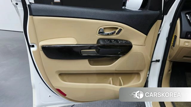 Kia The New Carnival id 4458931 из Кореи 16