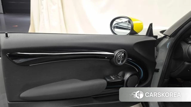 Mini Cooper Electric id 4848677 из Кореи 16
