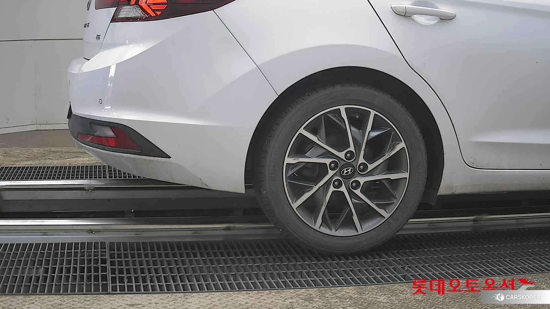 Hyundai Avante id 3869276 из Кореи 16