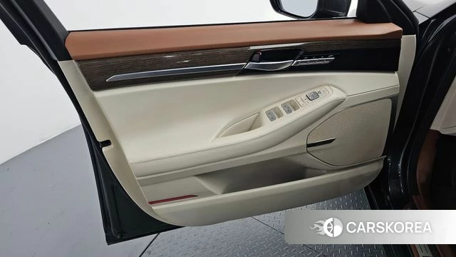 Genesis G90 id 4573098 из Кореи 16