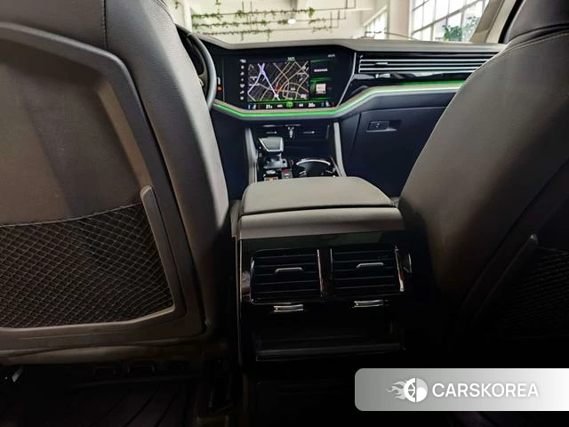 Volkswagen Touareg id 4301167 из Китая 16