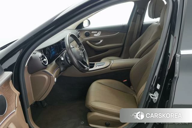 Mercedes-Benz E-class id 4334705 из Китая 16