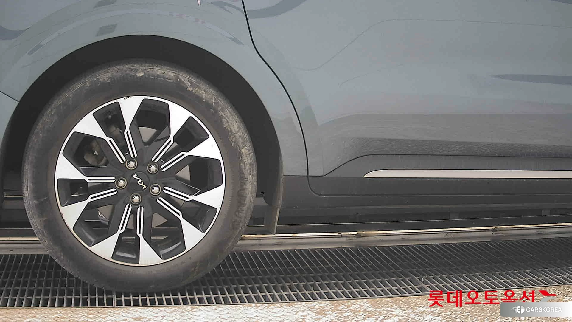 Kia Carnival id 3888400 из Кореи 16