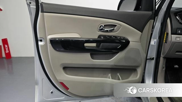 Kia All New Carnival id 4596485 из Кореи 16