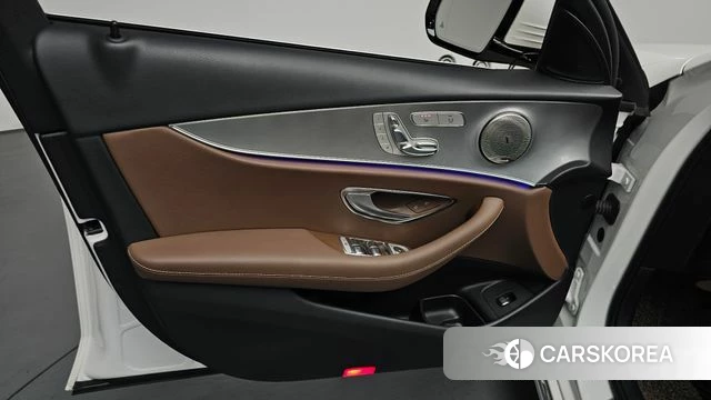 Mercedes-Benz E-Class W213 id 4295183 из Кореи 16