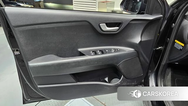 Kia Stonic id 4760467 из Кореи 16