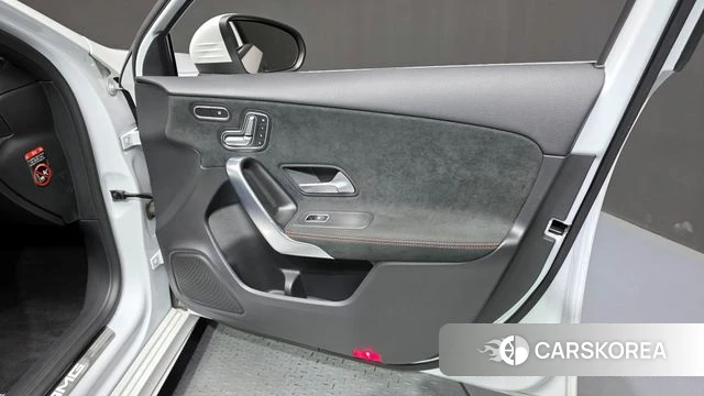 Mercedes-Benz A-Class W177 id 4362335 из Кореи 16